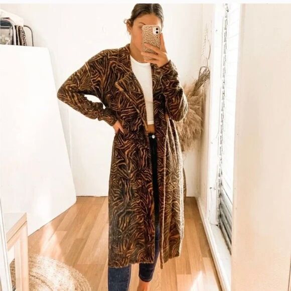 Free People Long Animal Cardi in a tiger print outer shell size S - Picture 3 of 12